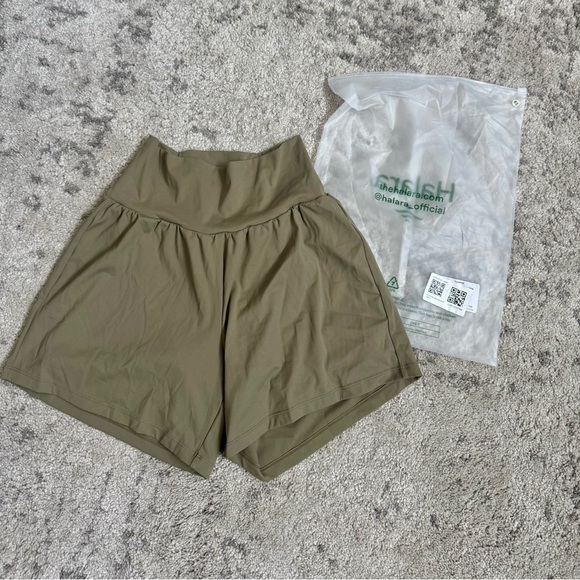 Viral Halara high waisted shorts - Picture 1 of 4